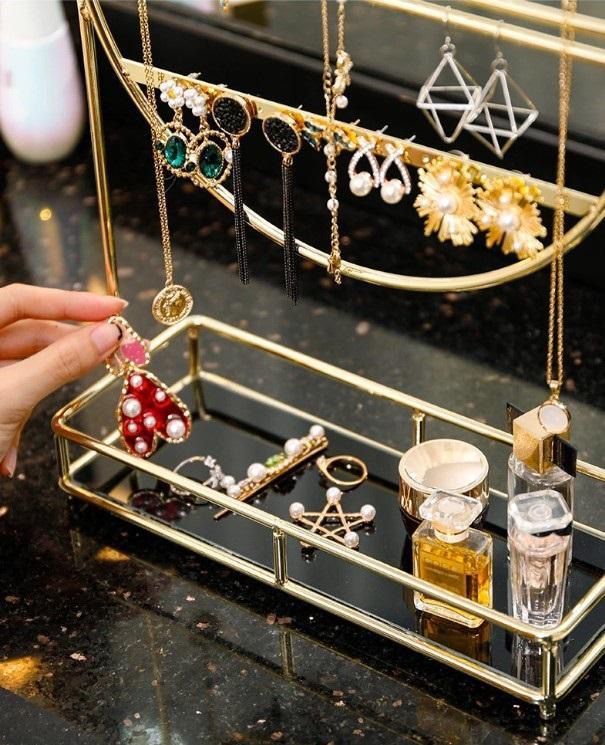 Storage solution for Organized Makeup Organizer