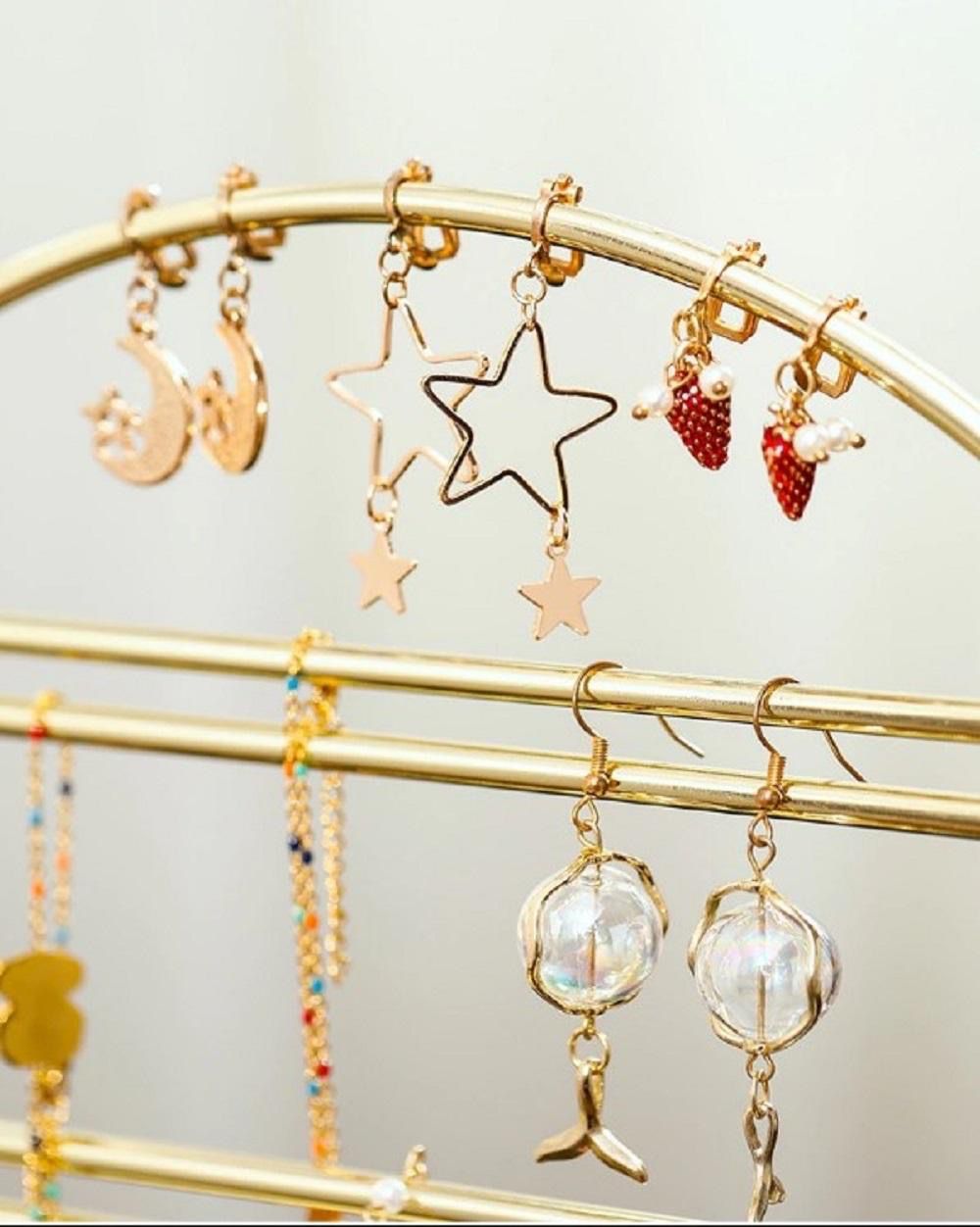 Storage solution for Organized Makeup Organizer